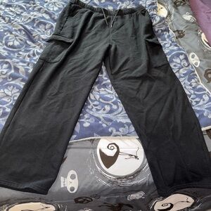 Columbia woman’s cargo sweatpants